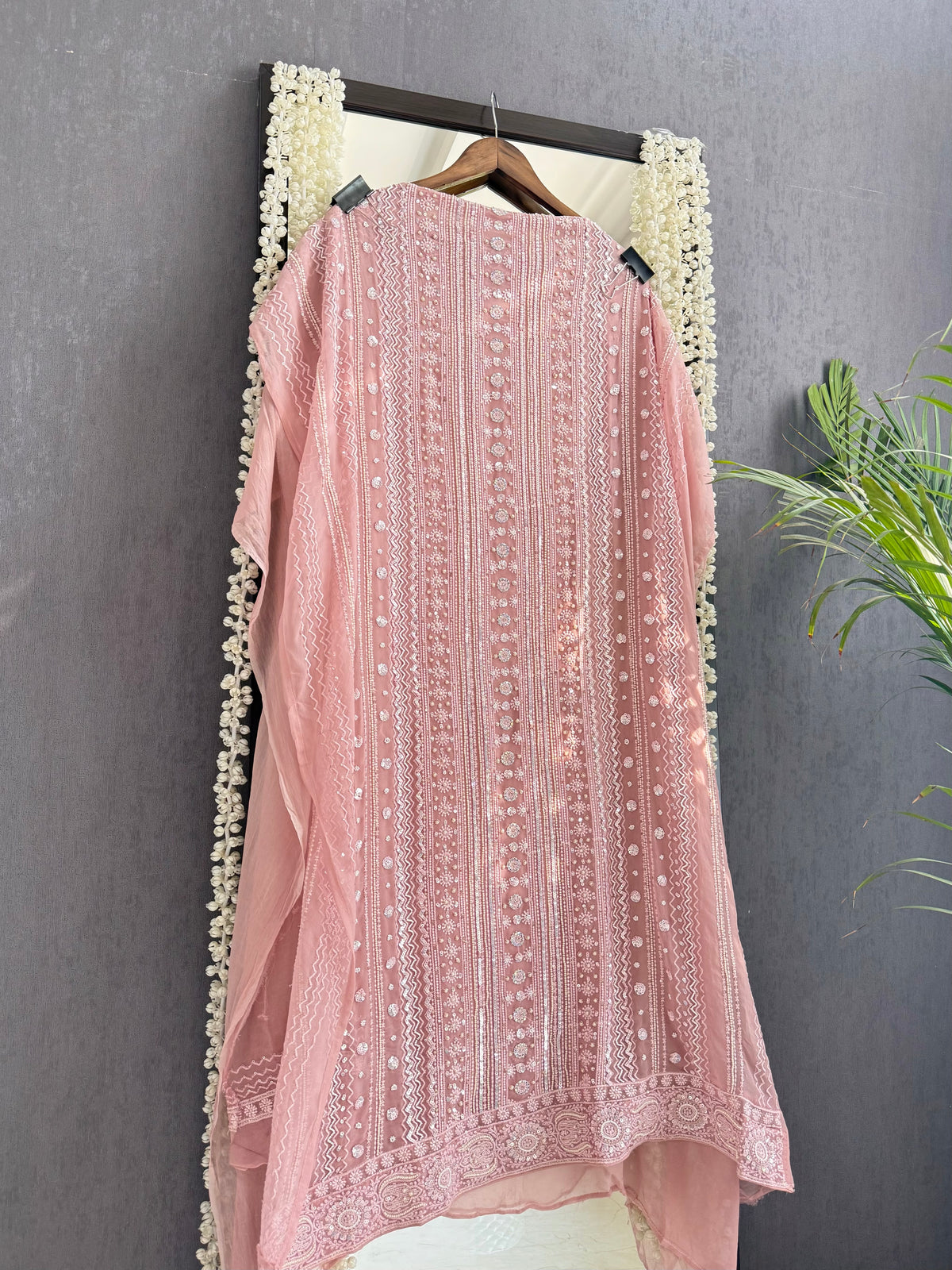 Lucknowi handwork suit