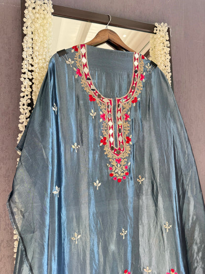 Luxurious mettalic Mirrorwork suit