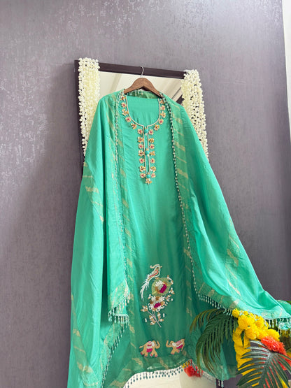 Luxurious elephants Handwork suit