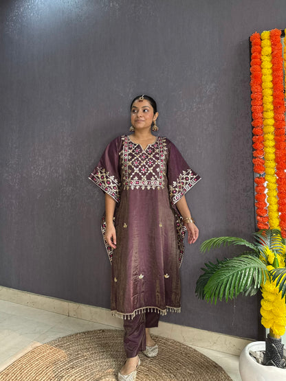 Gotapatti kaftan set