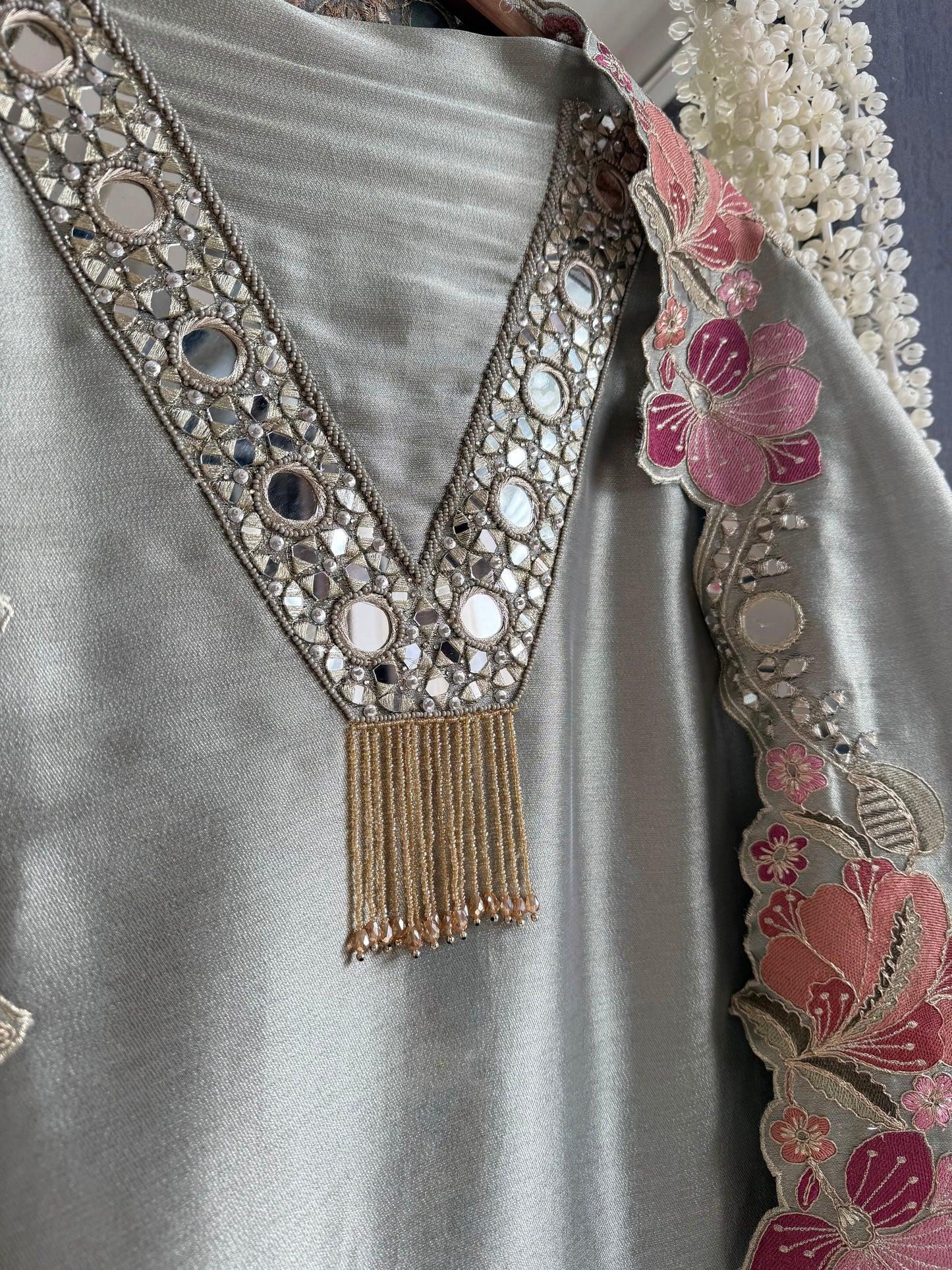 Luxurious tissue deer handwork suit