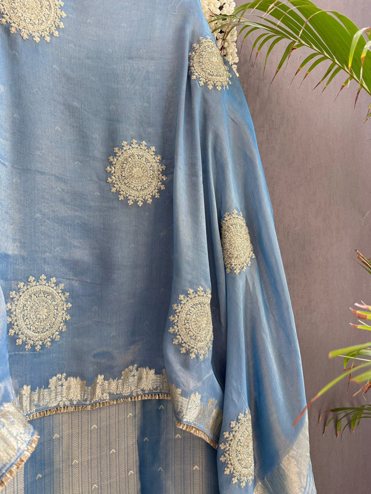 Luxurious Tissue benarsi zari handwork suit
