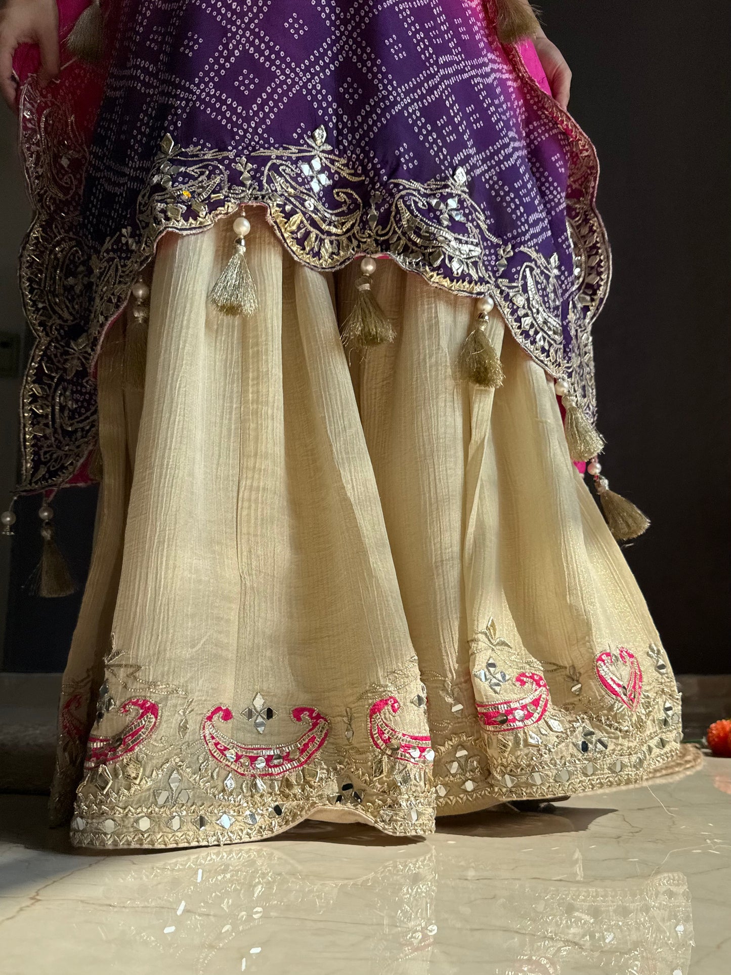 Luxurious Bandhani kaftan set