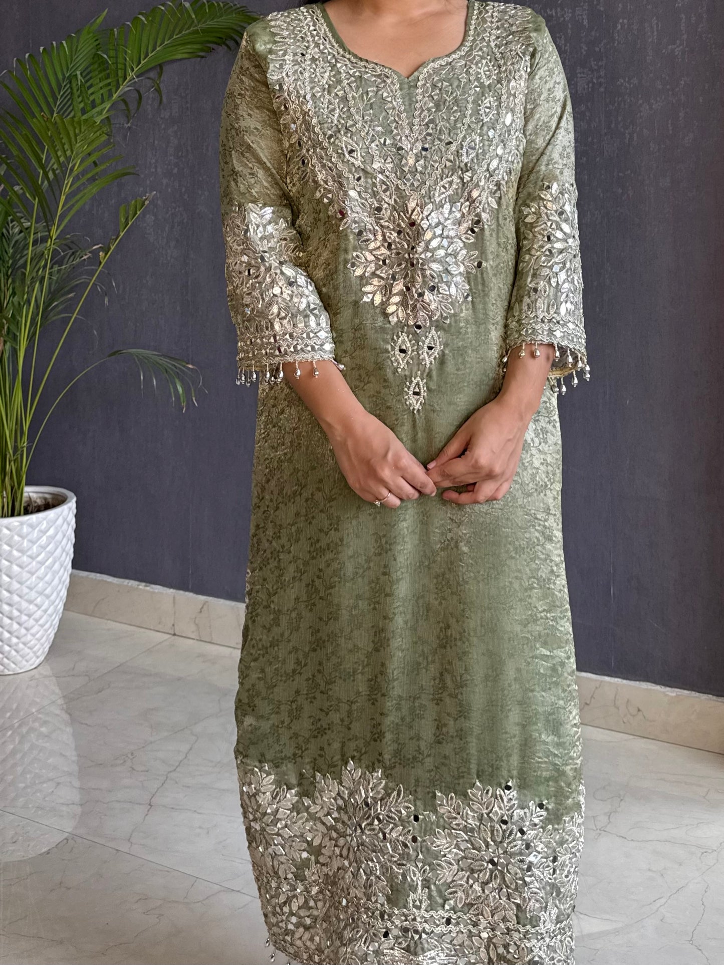 Tissue jacquard gotapatti mirror set