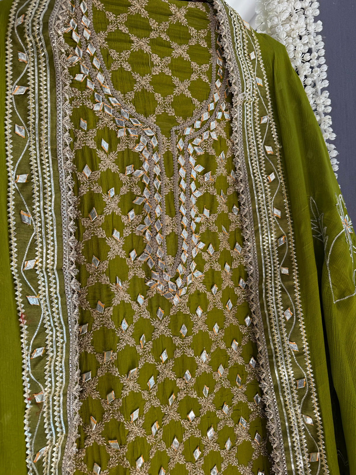 Luxurious gotapatti pitta work suit