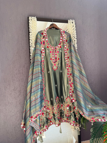 Luxurious mettalic Mirrorwork suit