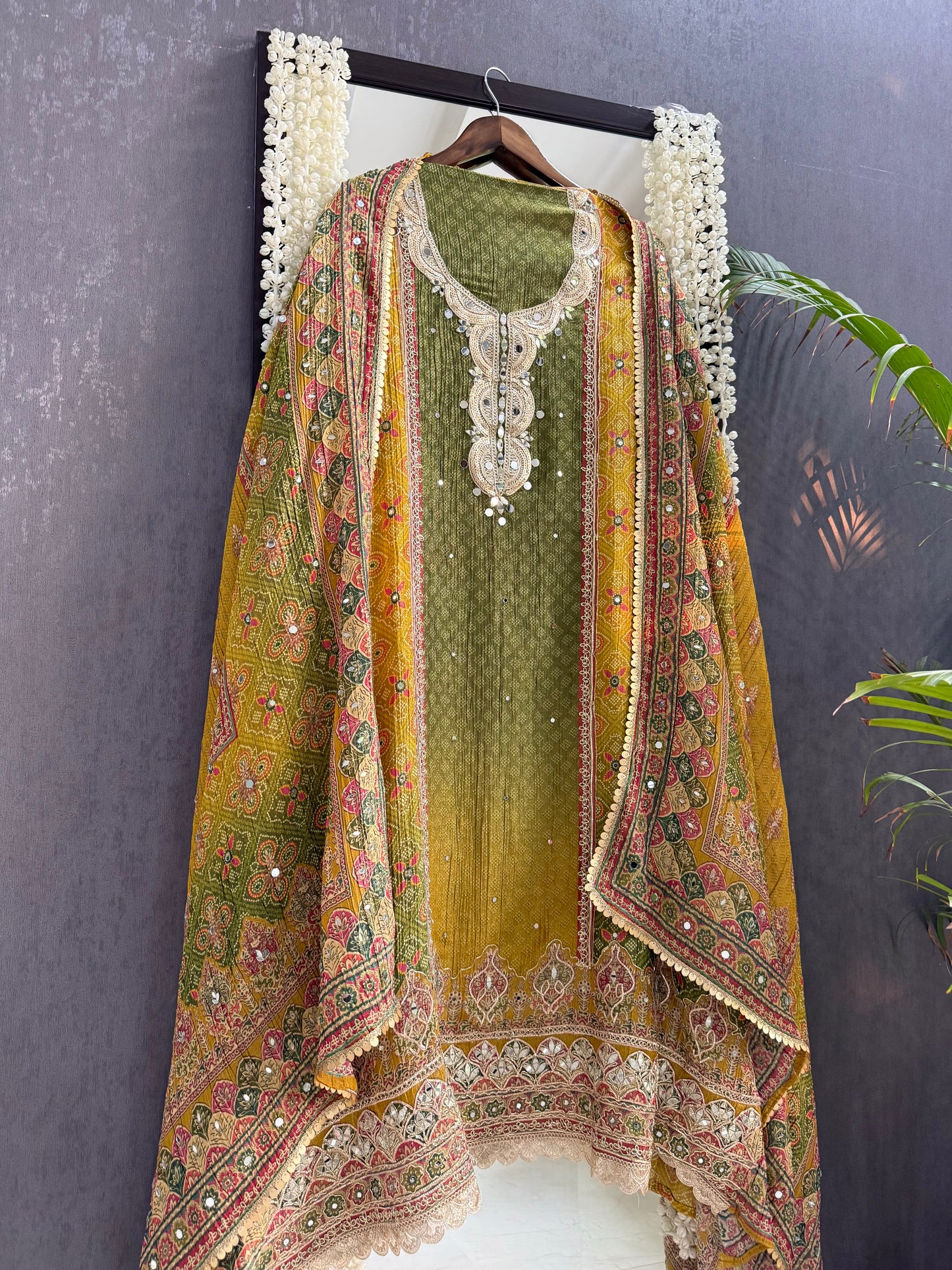 Crush tissue Bandhani ombré suit