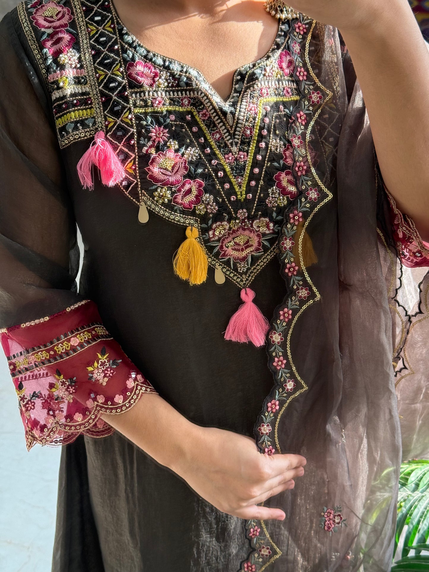 Tissue silk Handwork suit set