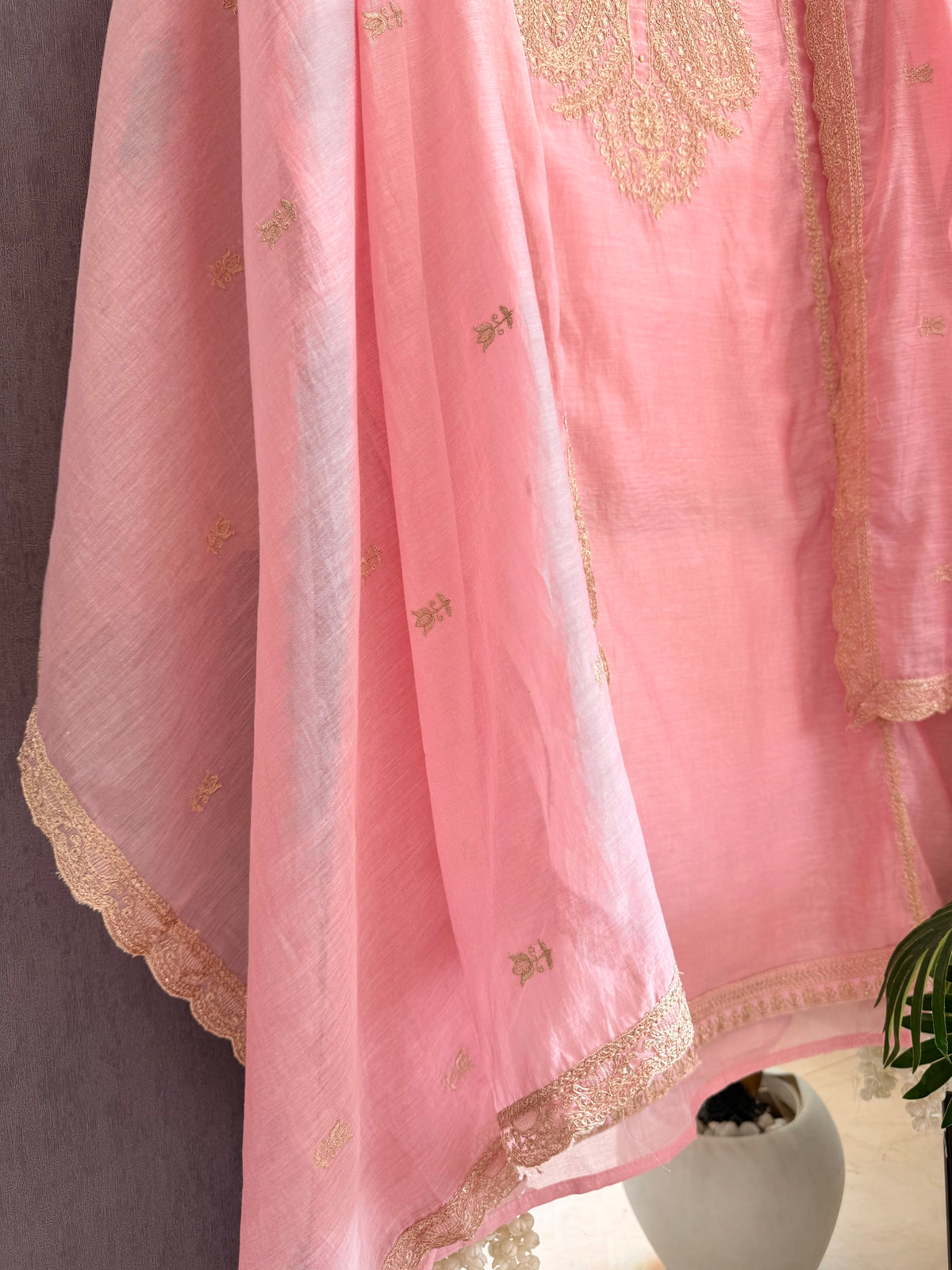 Luxurious Mul chanderi dori sitara suit