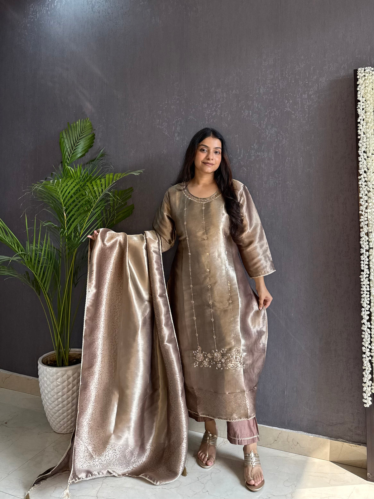 Tissue brocade hand work suit set