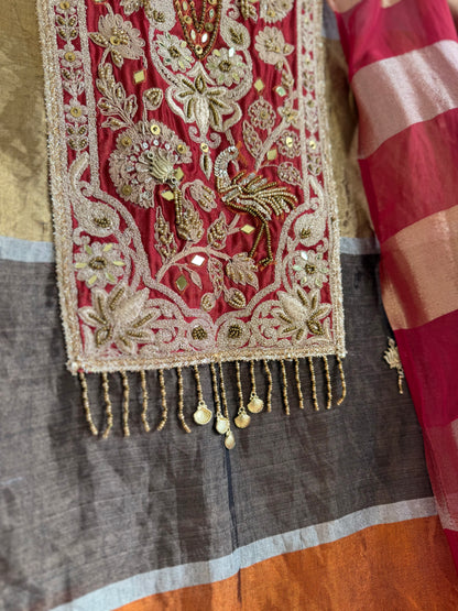 Luxurious mettalic lotus suit