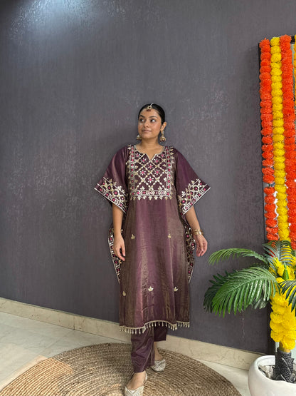 Gotapatti kaftan set