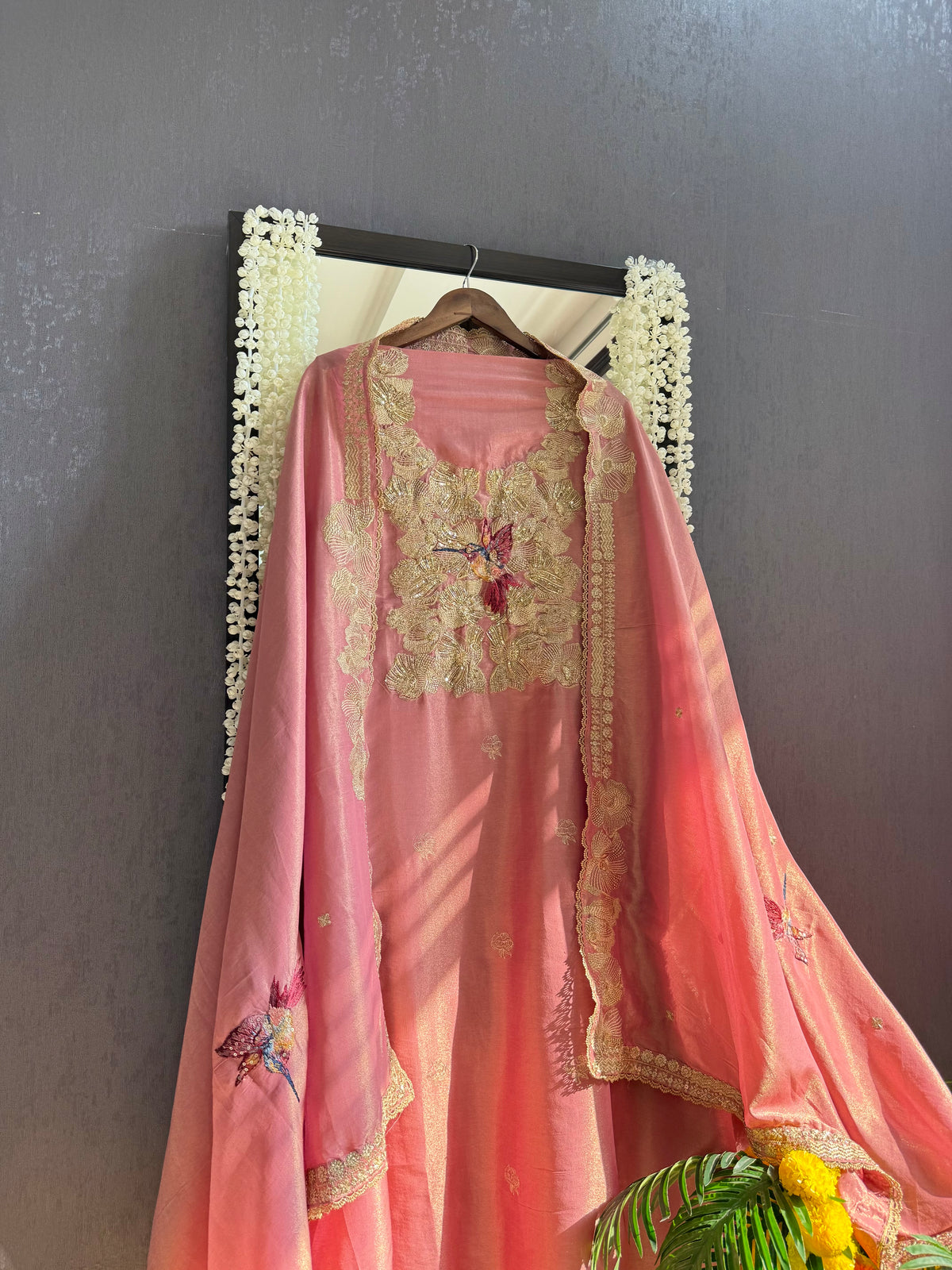 Luxurious birds handwork birds suit
