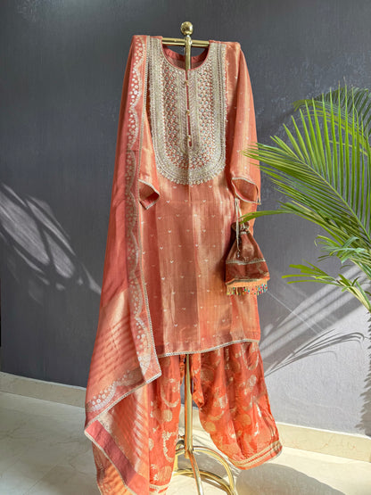 Luxurious Tissue benarsi zari handwork suit