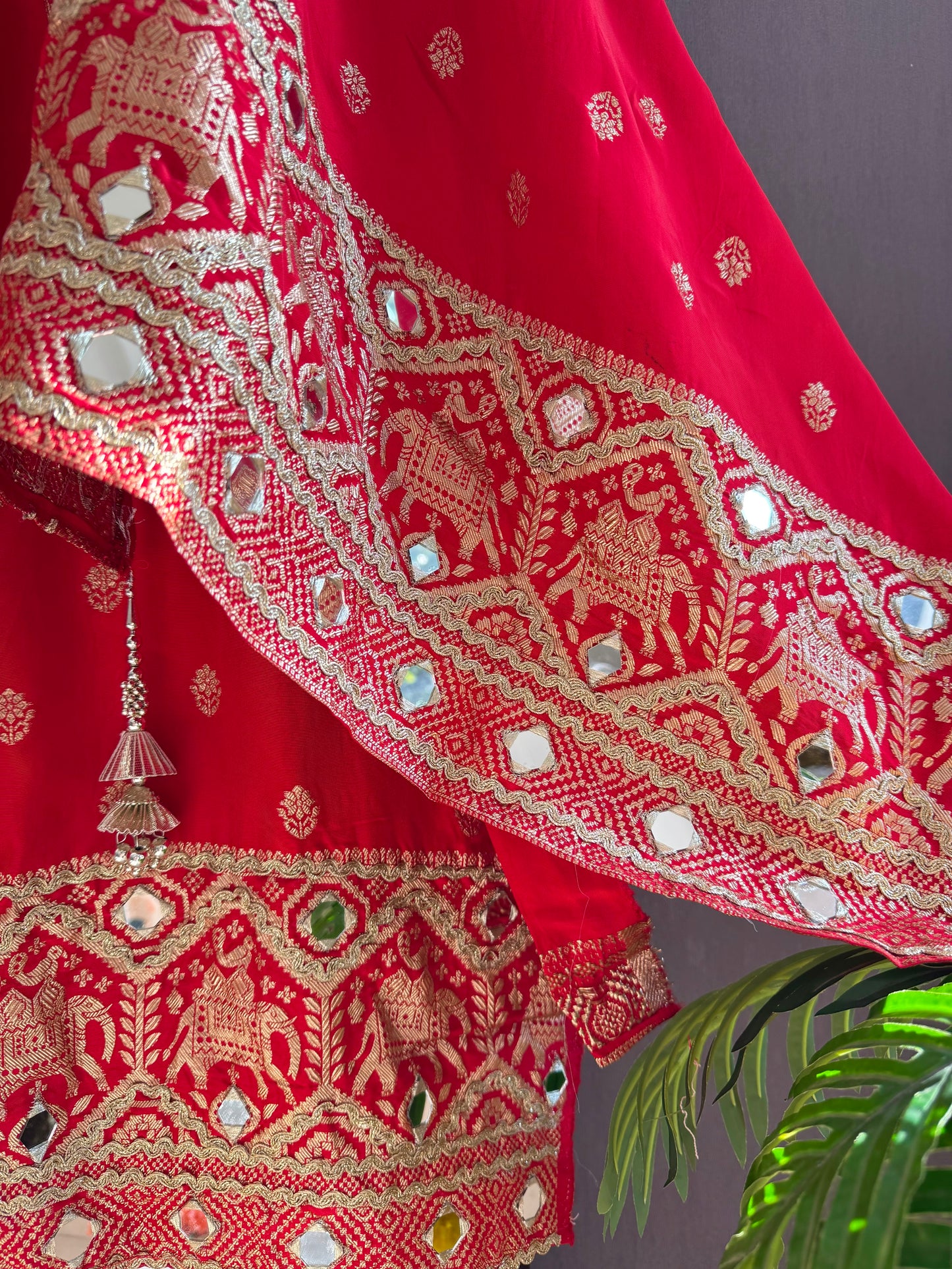 Luxurious crepe Benarsi Mirrorwork suit