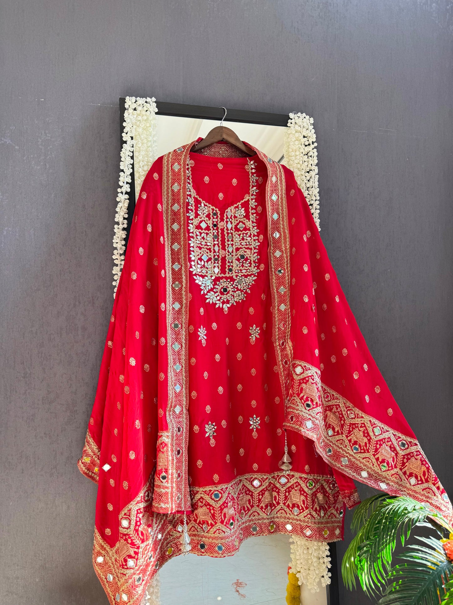 Luxurious crepe Benarsi Mirrorwork suit