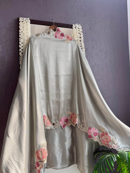 Luxurious tissue deer handwork suit