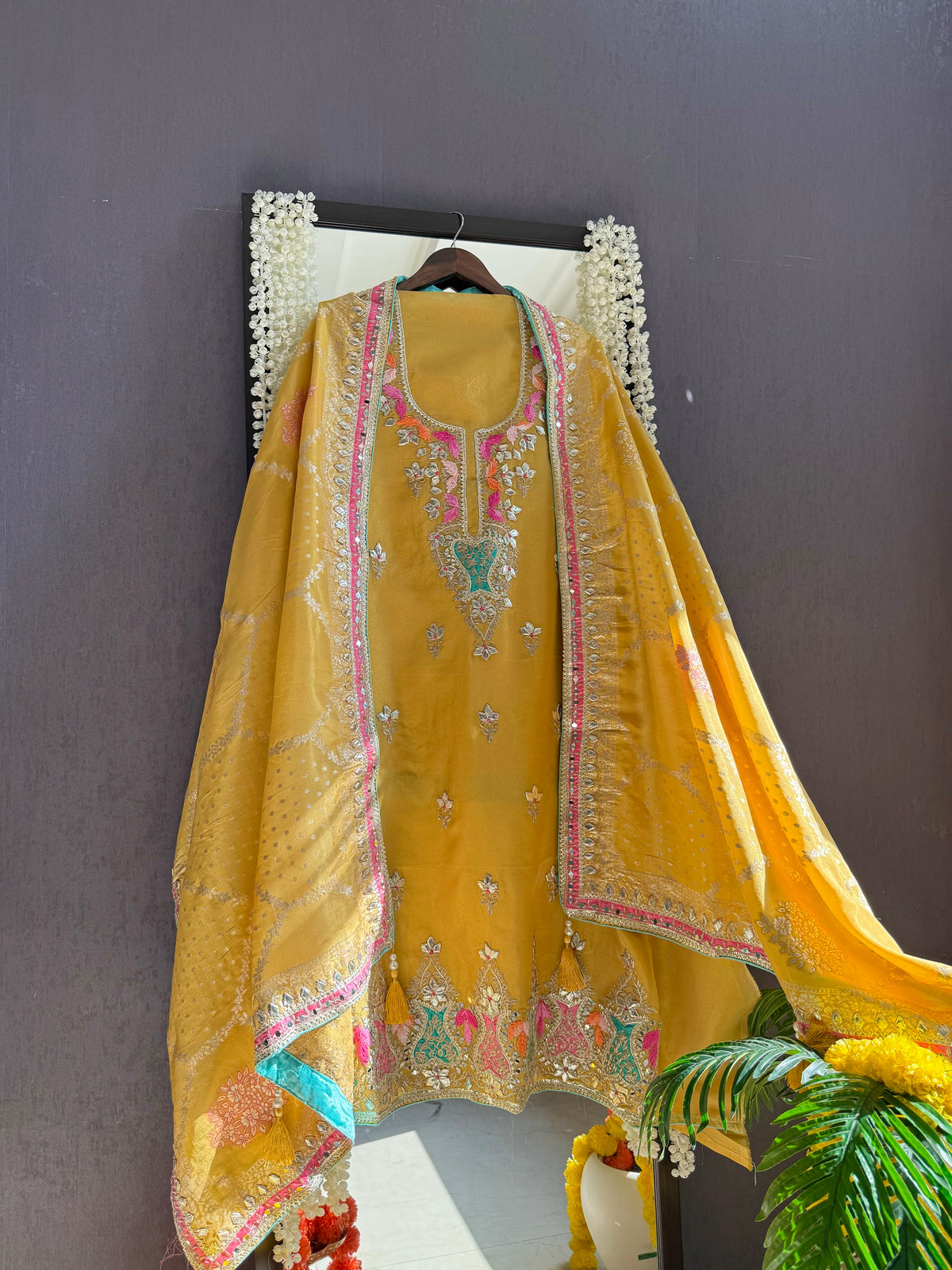 Luxurious Gotapatti Tissue silk suit