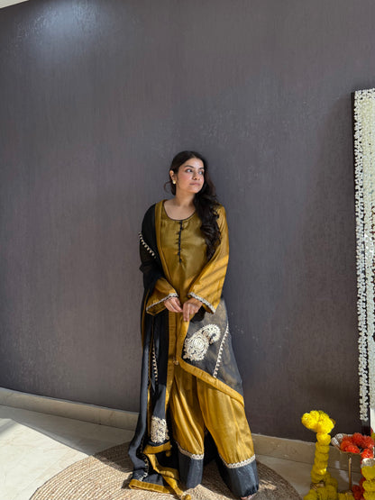 Luxurious metallic sharara set