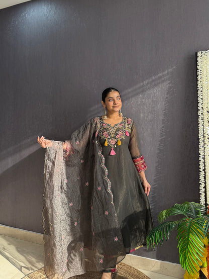Tissue silk Handwork suit set