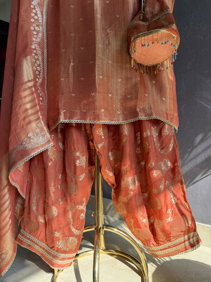 Luxurious Tissue benarsi zari handwork suit