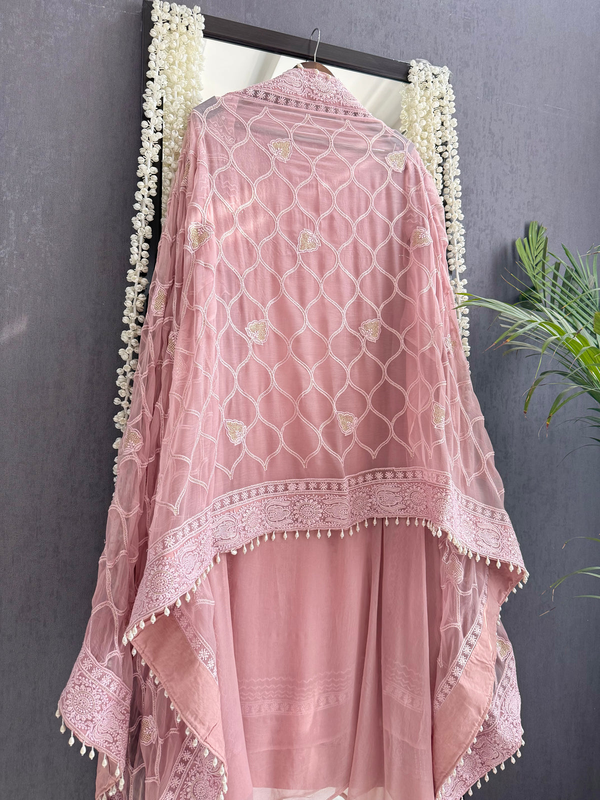 Lucknowi handwork suit