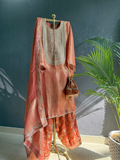 Luxurious Tissue benarsi zari handwork suit