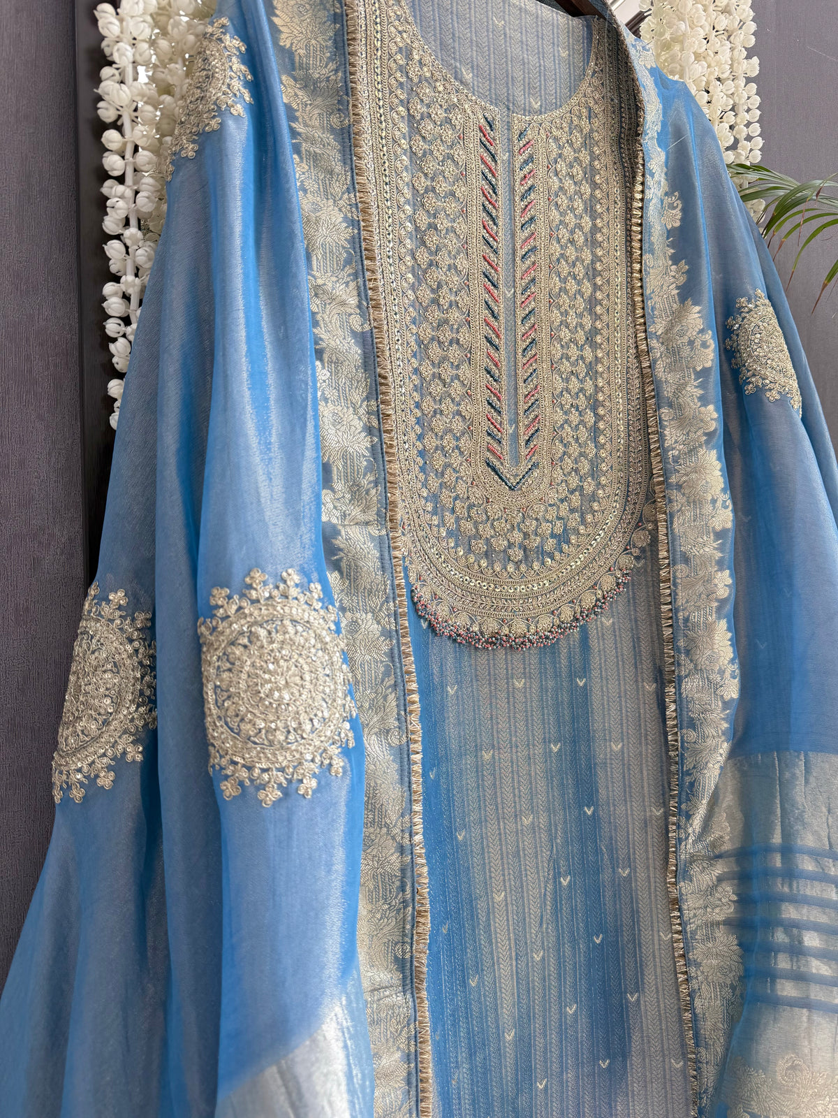 Luxurious Tissue benarsi zari handwork suit