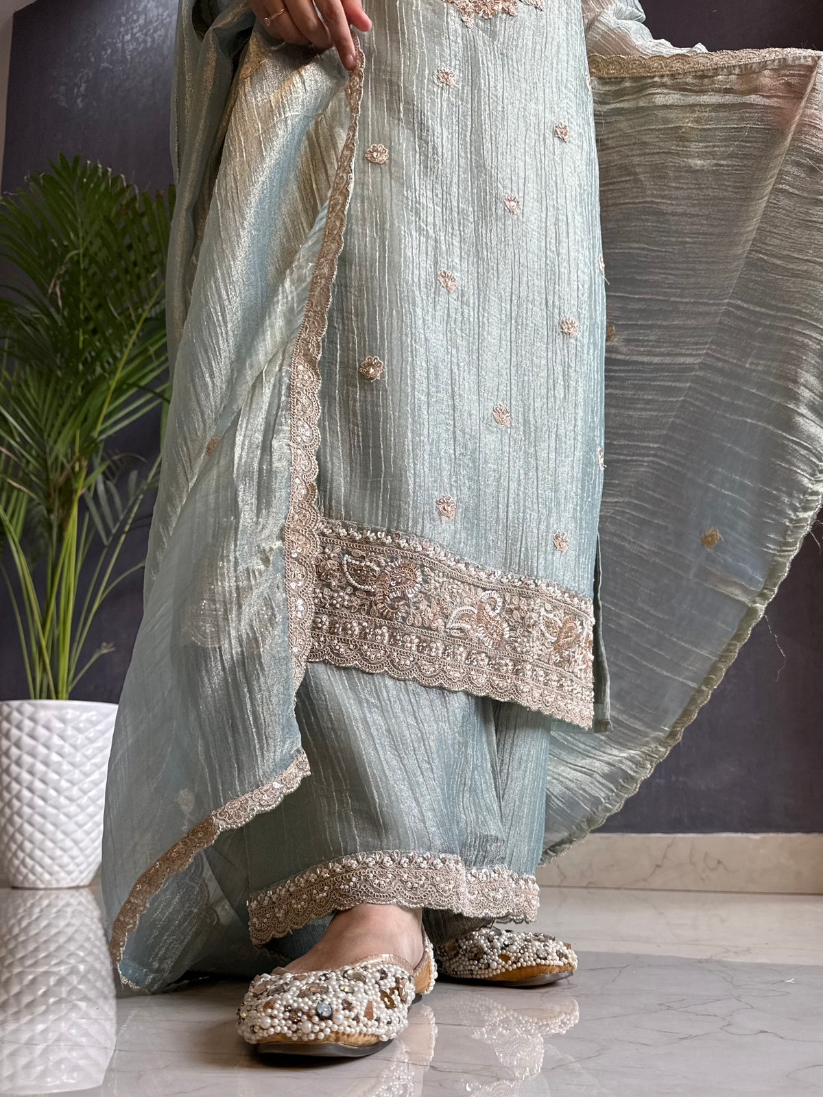 Crush tissue handwork suit set