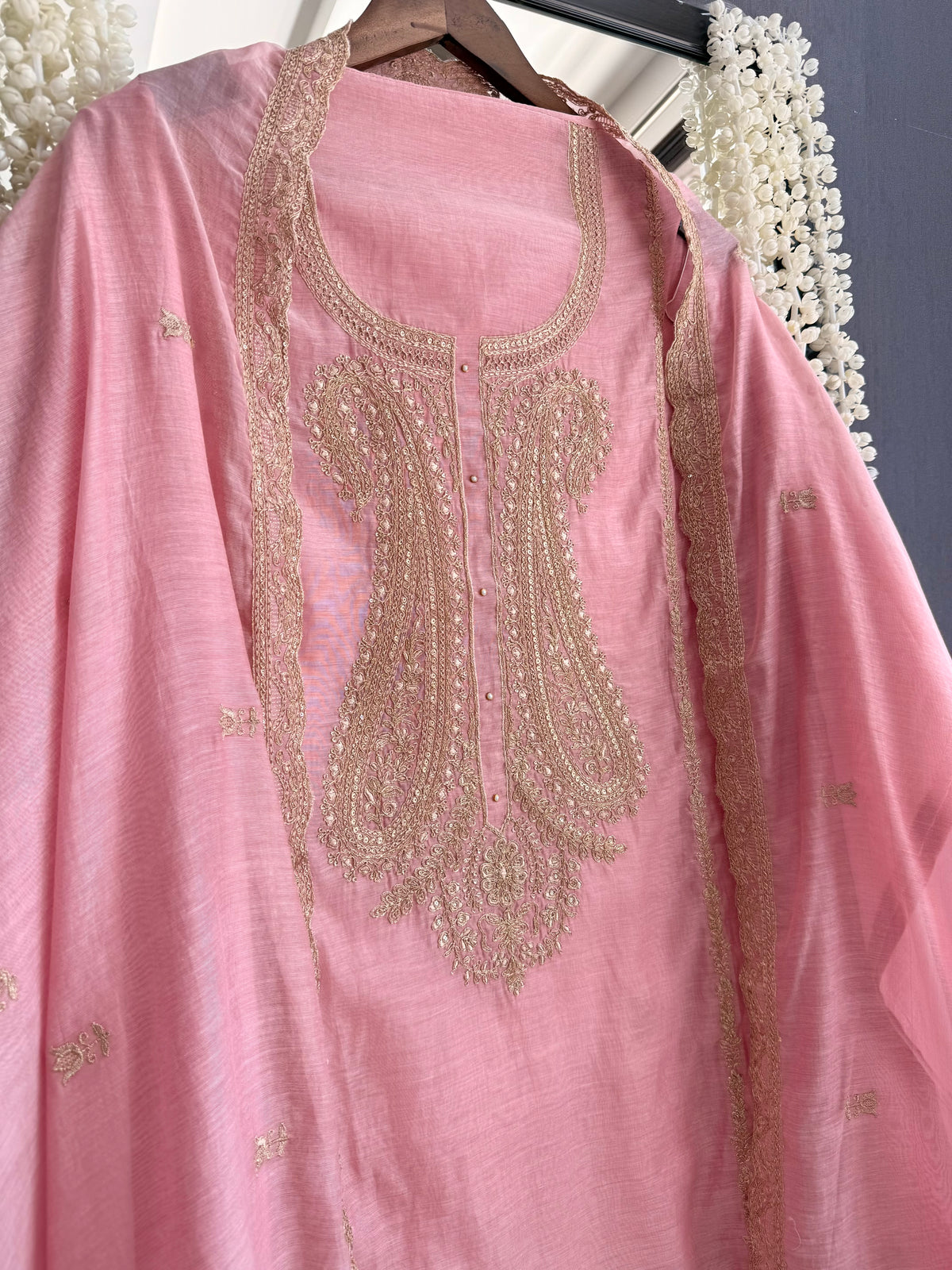 Luxurious Mul chanderi dori sitara suit