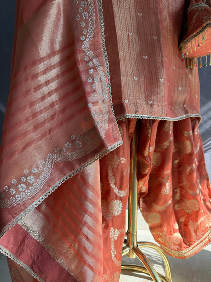 Luxurious Tissue benarsi zari handwork suit