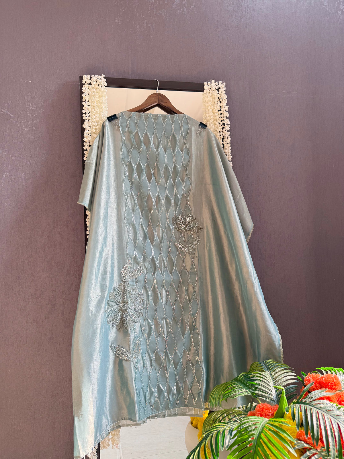 Luxurious cutwork Tissue silk suit