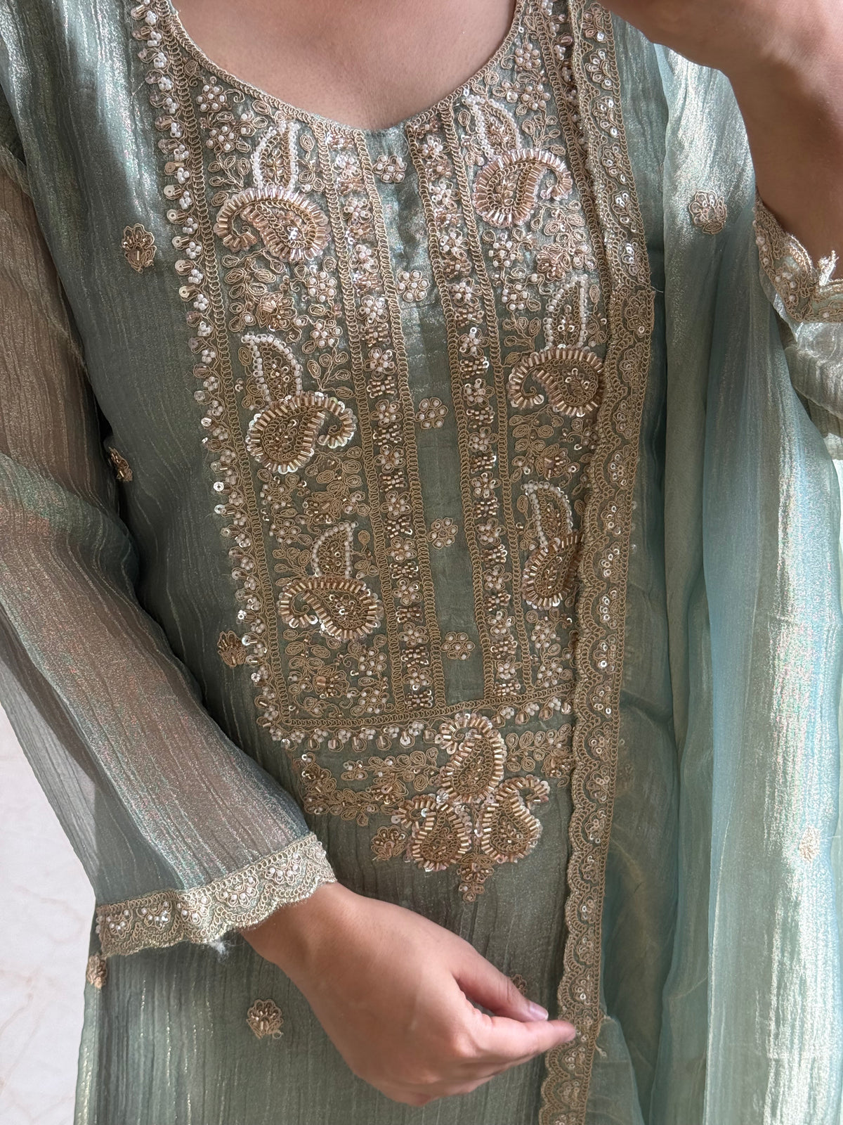 Crush tissue handwork suit set