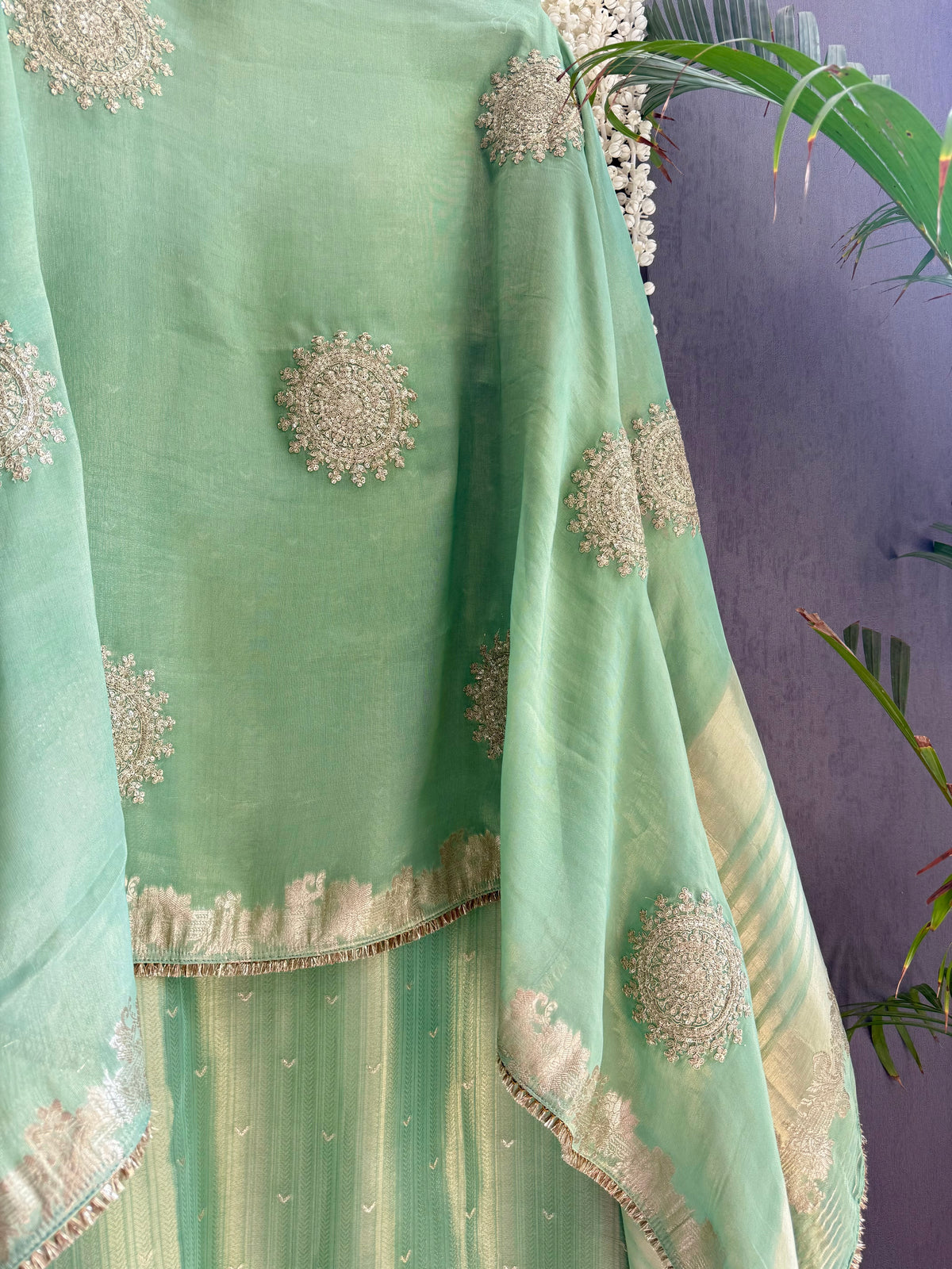 Luxurious Tissue benarsi zari handwork suit