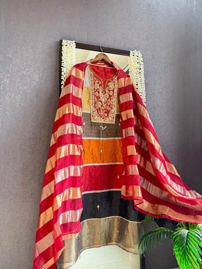 Luxurious mettalic lotus suit